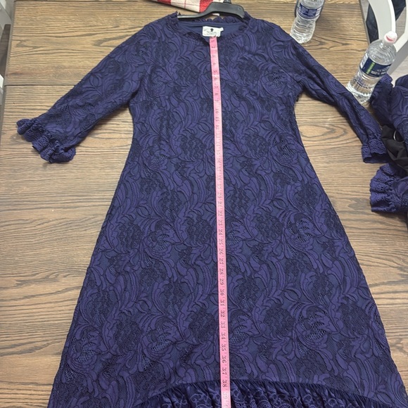 Dainty jewells lace dress - Picture 7 of 7